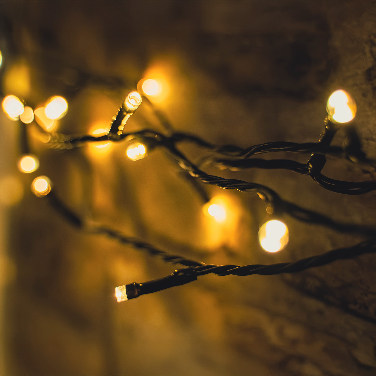 Outdoor LED Battery Operated String Lights with Timer Warm White - 120 LEDs 9.5m - Image 3