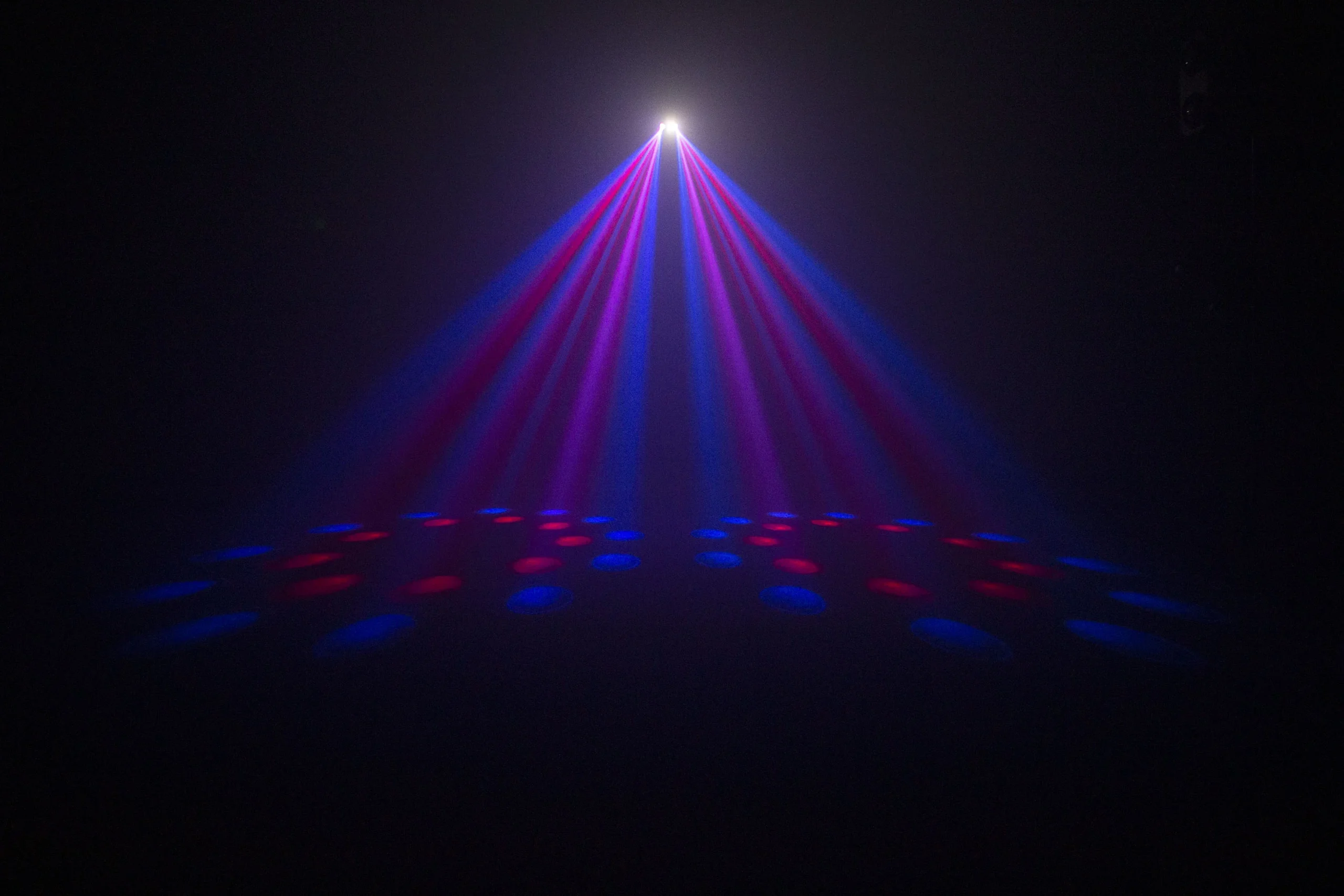 EQLED376-E01_3000x2000