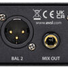 Chord XU2 Wireless Dual Handheld UHF Microphone System - Image 4
