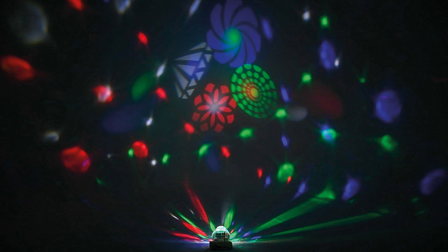 QTX Crystal Blaze LED Moonglow Style Light Effect with GOBOs - Image 6